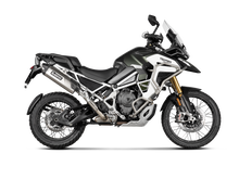 Carica l'immagine nel visualizzatore di Gallery, Akrapovic Silenziatore Triumph Tiger 1200 GT 2022–2024 — S-T12SO6-HJA