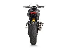 Carica l'immagine nel visualizzatore di Gallery, Akrapovic Silenziatore Ducati MONSTER 2021–2024 — S-D9SO17-HCQT