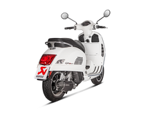 Carica l'immagine nel visualizzatore di Gallery, Akrapovic Silenziatore Piaggio VESPA GTS 125 2017–2020 — S-VE125SO1-HZBL