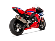 Carica l'immagine nel visualizzatore di Gallery, Akrapovic Silenziatore Honda CBR 1000RR-R Fireblade SP 2024–2025 — S-H10SO28-APLT/TD