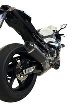 Carica l'immagine nel visualizzatore di Gallery, Termignoni BW2408040ITC — scarico montato sulla moto, vista 2
