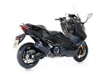 Carica l'immagine nel visualizzatore di Gallery, Termignoni Y12609400INC — scarico montato sulla moto, vista 2