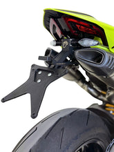 Carica l'immagine nel visualizzatore di Gallery, Termignoni D23109490N — componente montato sulla moto, vista 1