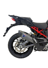 Carica l'immagine nel visualizzatore di Gallery, Termignoni D23308040IGC — componente montato sulla moto, vista 2