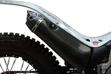 Carica l'immagine nel visualizzatore di Gallery, Termignoni M00709440TCC — scarico montato sulla moto, vista 1
