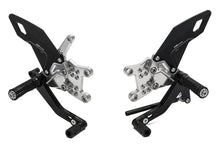 Carica l'immagine nel visualizzatore di Gallery, Pedane regolabili EASY Aprilia RSV4 / Tuono