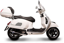Carica l'immagine nel visualizzatore di Gallery, Termignoni PI0309440IBB — scarico montato sulla moto, vista 2