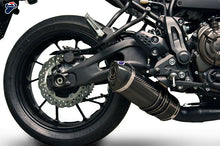 Carica l'immagine nel visualizzatore di Gallery, Termignoni Y104090CVB — scarico montato sulla moto, vista 2