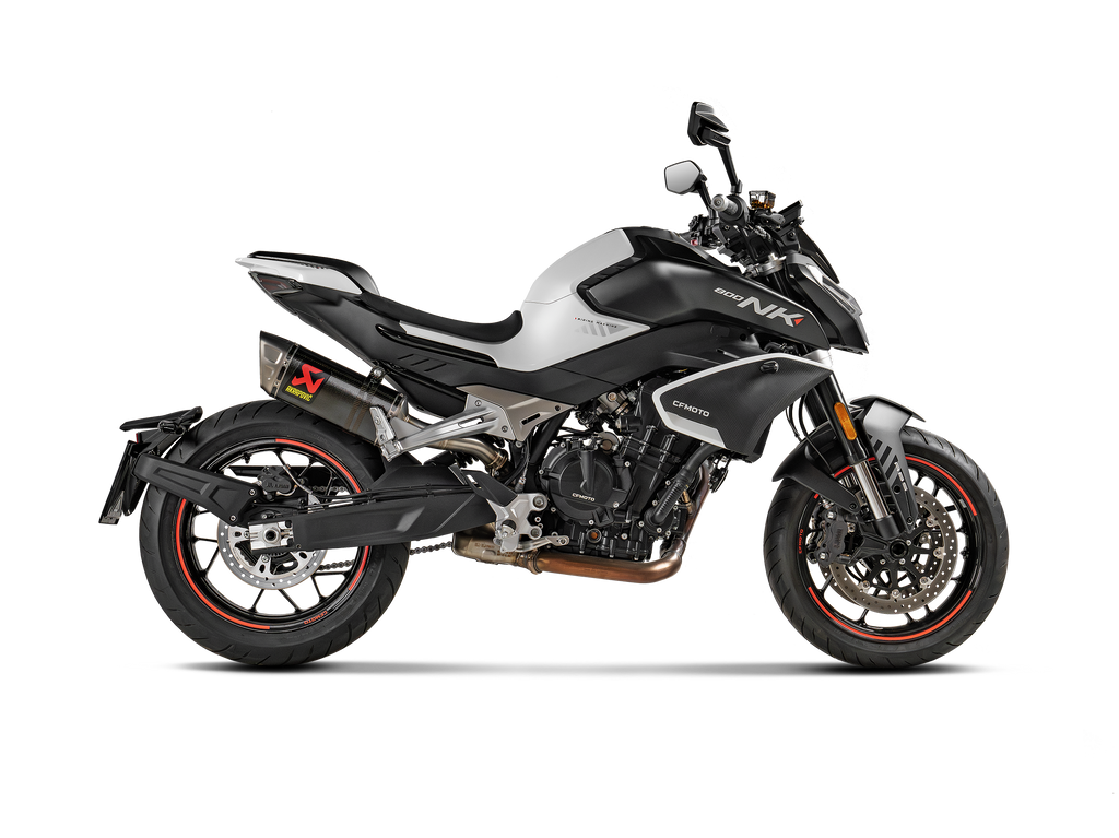 Akrapovic Silenziatore Cf Moto 800NK 2023–2025 — S-CF8SO1-HAPLC