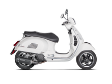 Carica l'immagine nel visualizzatore di Gallery, Akrapovic Silenziatore Piaggio VESPA GTS 125 2021–2024 — S-VE125SO2-HZBL