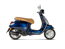 Carica l'immagine nel visualizzatore di Gallery, Akrapovic Silenziatore Piaggio Vespa 125/150ie 3V modello con motore iGet 2021–2022 — S-VE125SO3-HZBL