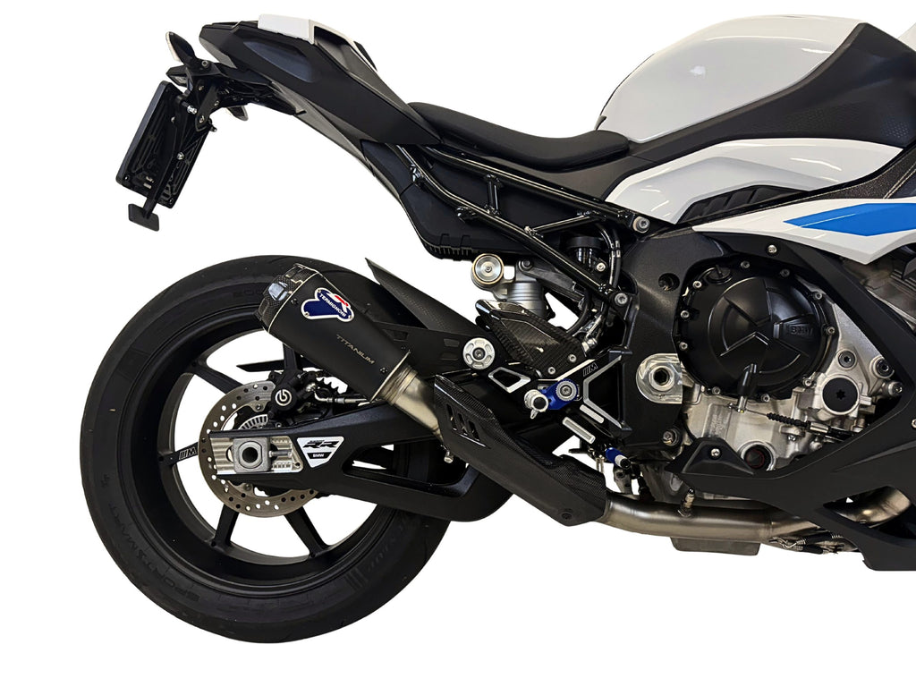 Termignoni BW26094SO08 — scarico montato sulla moto, vista 2
