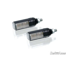 Carica l'immagine nel visualizzatore di Gallery, CUSTOM ACCES FRECCE A LED MODELLO CAPSULA COLORE INOX - COD. IC0004J - Lenti trasparenti. Non omologato. Dimensioni: 39x22 mm.