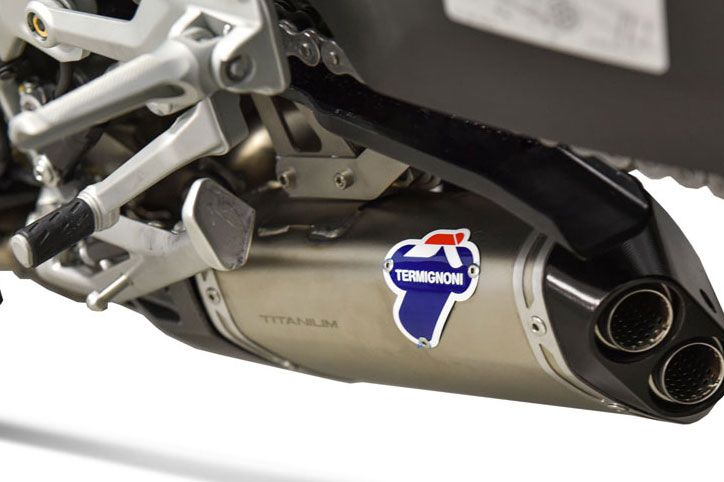 Termignoni D19909440ITA — scarico montato sulla moto, vista 1