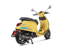 Carica l'immagine nel visualizzatore di Gallery, Akrapovic Silenziatore Piaggio VESPA 125 S 2025 — S-VE125SO5-HWSSBL