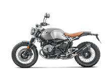 Carica l'immagine nel visualizzatore di Gallery, Akrapovic Silenziatore Bmw R NINET 2017–2022 — S-B12SO17-HBRBL