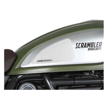 Carica l'immagine nel visualizzatore di Gallery, PUIG ADESIVO SERBATOIO SPECIFICO LATERALE PER DUCATI SCRAMBLER FULL THROTTLE 17-18 TRASPARENTE