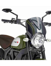 Carica l'immagine nel visualizzatore di Gallery, PUIG CUPOLINO RETRO PER DUCATI SCRAMBLER DESERT SLED 23-25 FUME CHIARO-CARBON