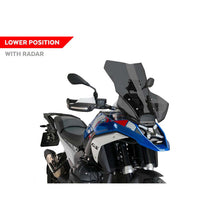 Carica l'immagine nel visualizzatore di Gallery, PUIG CUPOLINO TOURING PLUS CON RADAR PER BMW R1300 GS TRIPLE BLACK 23-25 FUME SCURO