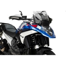 Carica l'immagine nel visualizzatore di Gallery, PUIG DEFLETTORE LATERALE INFERIORE BMW R1300 GS TRIPLE BLACK 23-25 FUME SCURO