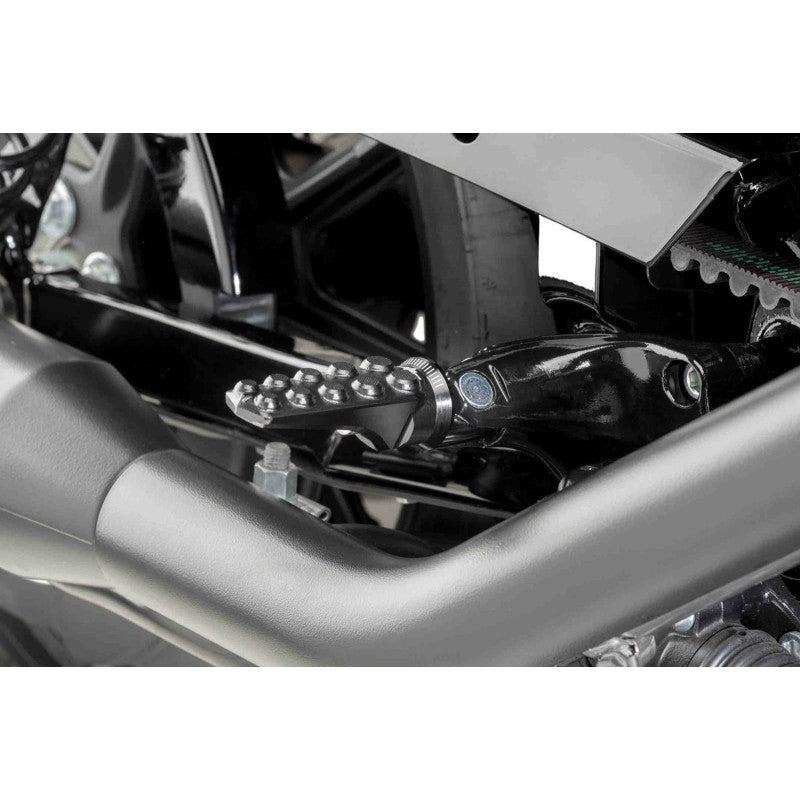 PUIG POGGIAPIEDI YAMAHA T-MAX 560 22-24 (ATTENZIONE: IL POGGIAPIEDI NON INCLUDE L'ADATTATORE)