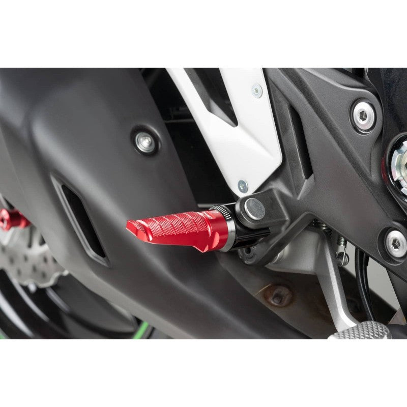 PUIG POGGIAPIEDI CFMOTO 800 NK SPORT 23-25 (ATTENZIONE: IL POGGIAPIEDI NON INCLUDE L'ADATTATORE)
