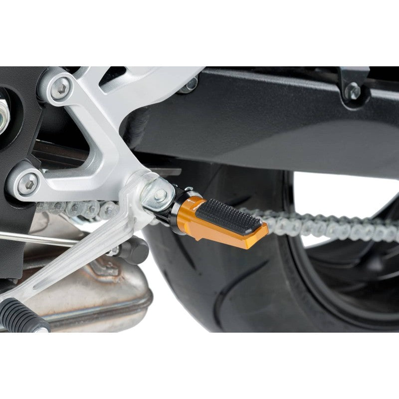 PUIG POGGIAPIEDI YAMAHA X-MAX 300 17-22 (ATTENZIONE: IL POGGIAPIEDI NON INCLUDE L'ADATTATORE)