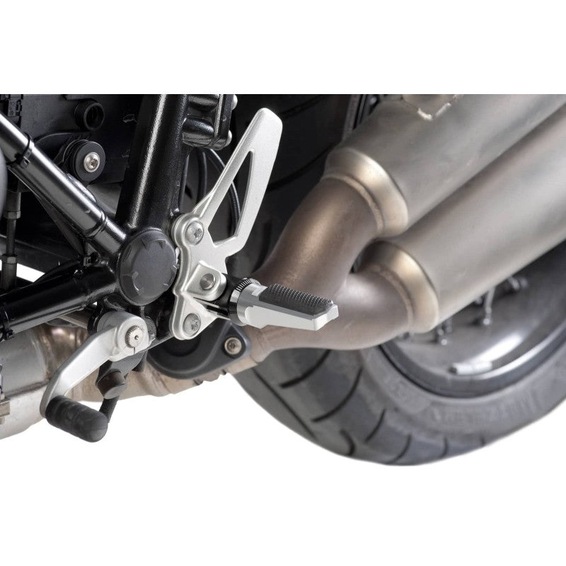 PUIG POGGIAPIEDI YAMAHA TRACER 700 2019 (ATTENZIONE: IL POGGIAPIEDI NON INCLUDE L'ADATTATORE)