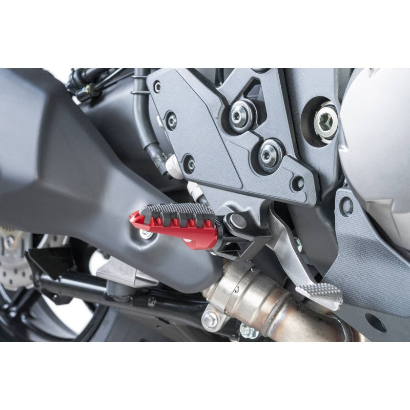 PUIG POGGIAPIEDI HONDA CB1000 HORNET 2025 (ATTENZIONE: IL POGGIAPIEDI NON INCLUDE L'ADATTATORE)