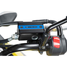 Carica l'immagine nel visualizzatore di Gallery, PUIG TAPPO SERBATOIO ANTERIORE PER FLUIDO FRENO SUZUKI DL250 V-STROM 17-23 BLU