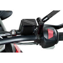 Carica l'immagine nel visualizzatore di Gallery, PUIG TAPPO SERBATOIO ANTERIORE PER FLUIDO FRENO TRIUMPH SPEED 400 2024 NERO