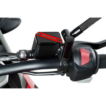 Carica l'immagine nel visualizzatore di Gallery, PUIG TAPPO SERBATOIO ANTERIORE PER FLUIDO FRENO TRIUMPH SPEED 400 2024 ROSSO