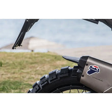 Carica l'immagine nel visualizzatore di Gallery, Termignoni SIL. MULTI 1200 enduro 16-19 SIL. TIT/950 17-18 - 96480941A — scarico montato sulla moto, vista 2