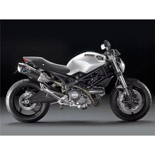 Carica l'immagine nel visualizzatore di Gallery, Termignoni CP SIL RACING CARB M696-796-1100 (D101) - 96027509B — scarico montato sulla moto, vista 1